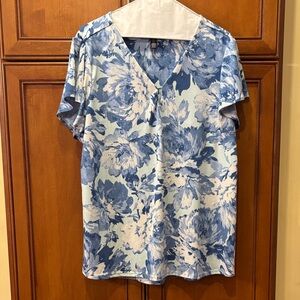 Jones New York Light Blue Floral Top